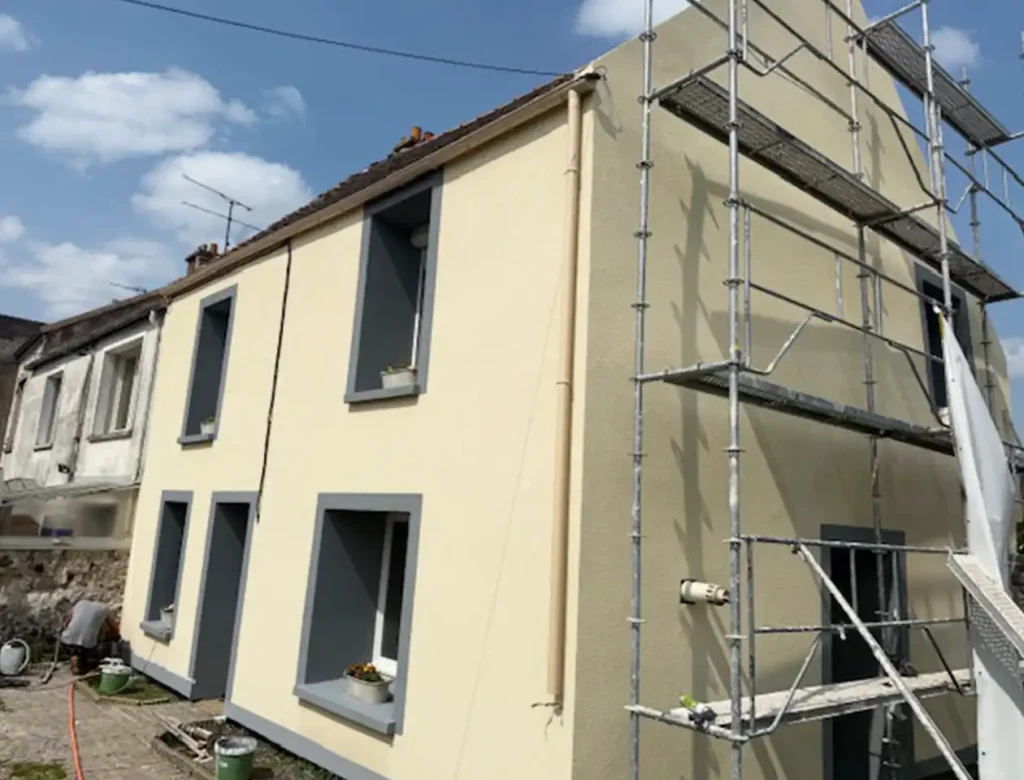 Ravalement des murs maison ancienne - Isolex